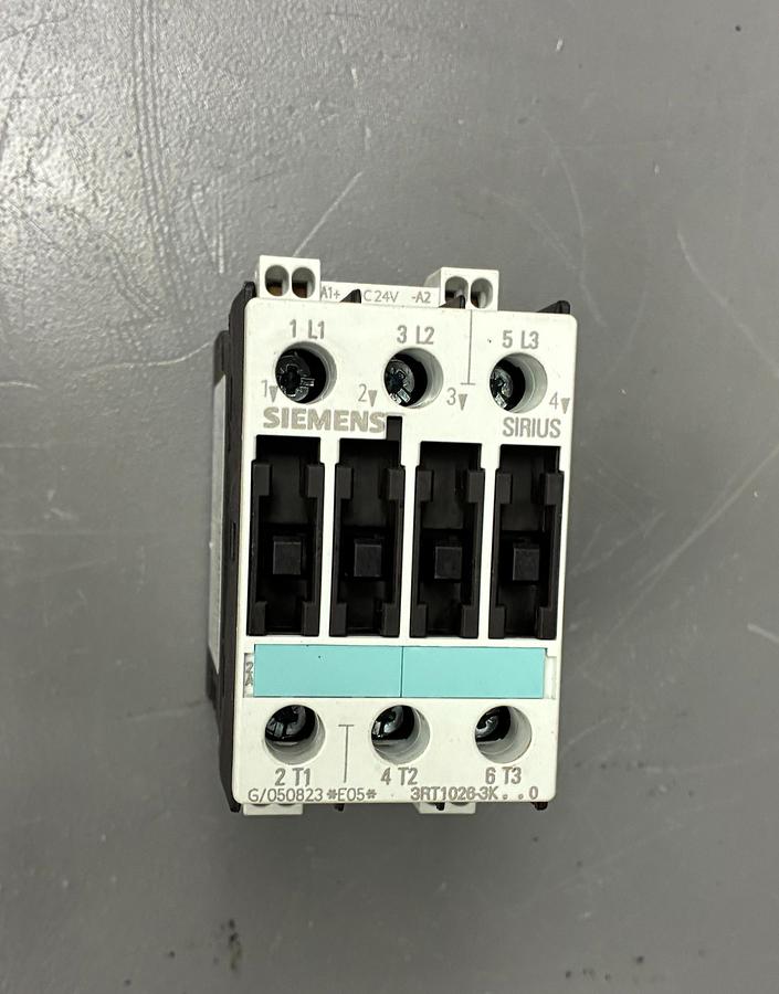 Used Siemens 3RT1026-3K Contactor – 3-Pole, 18.5kW @ 400V, 24V DC Coil GHC-37