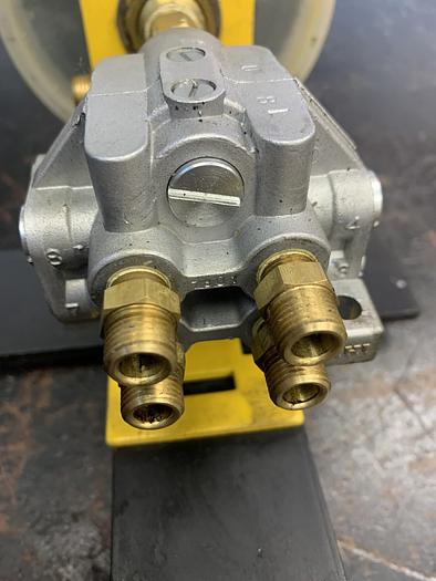 Used Memolub HPS 240 Multipoint Lubrication System GHA-8