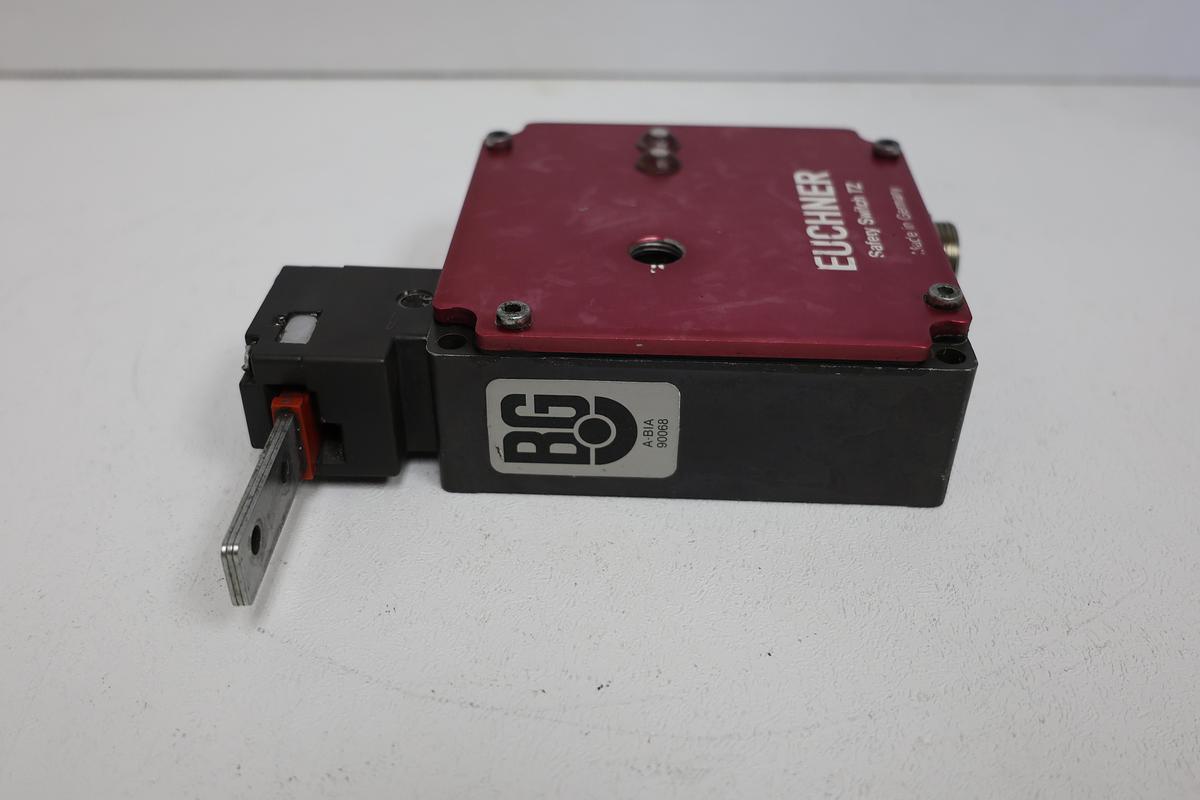 Used Euchner Safety Switch TZ1LC110PG-R 110V AC/DC No key PARTS ONLY GHA-86