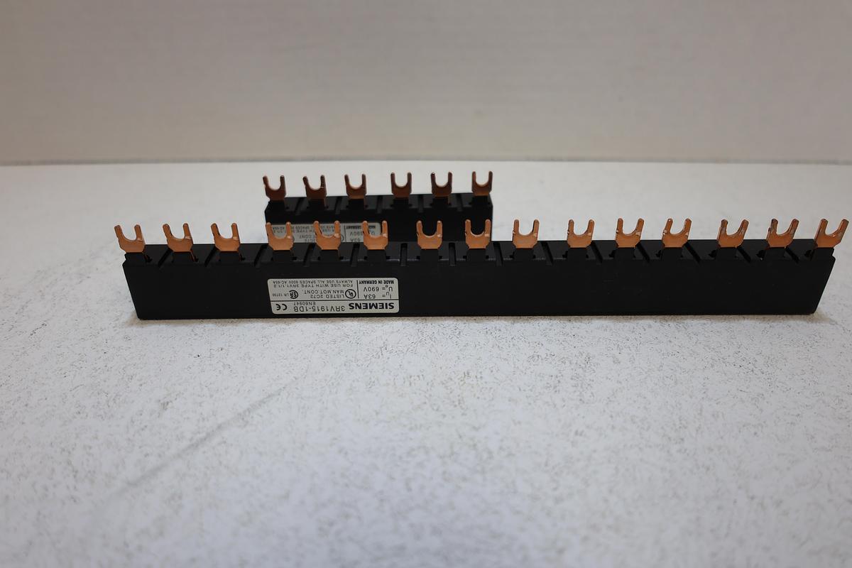 Used Siemens 3RV1915-1AB & 3RV1915-1DB Busbar Link Lot 63A 690V