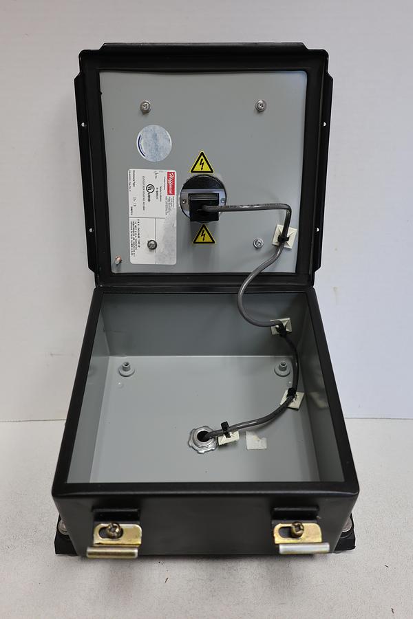 Used HOFFMAN A-808CH Electrical Enclosure with Keypad 8x8x4 Industrial Control Box GHA-43