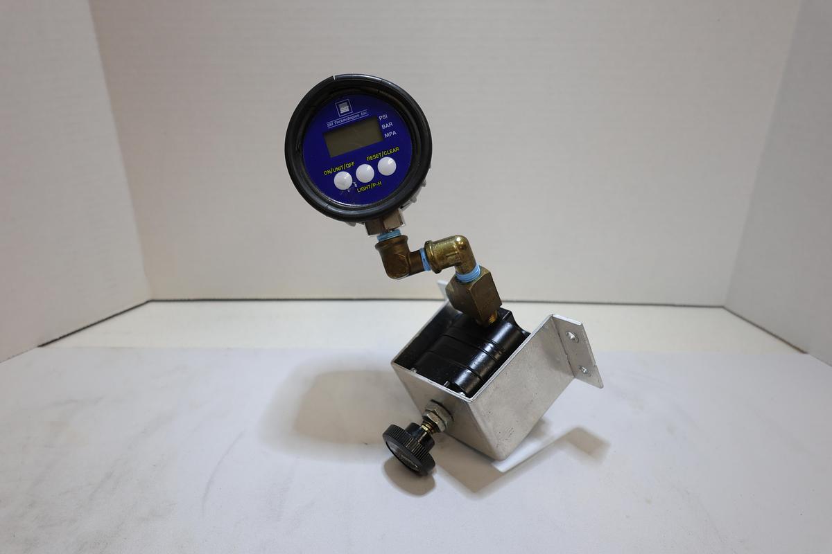Used SSI Technologies Digital Pressure Gauge & Air Regulator Assembly