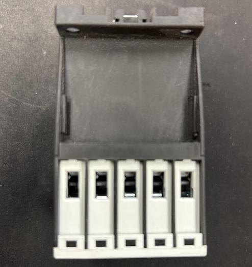 Used EATON XTCE015B10 24VDC 3 POLE CONTACTOR DIL M15-10 - GHA-49