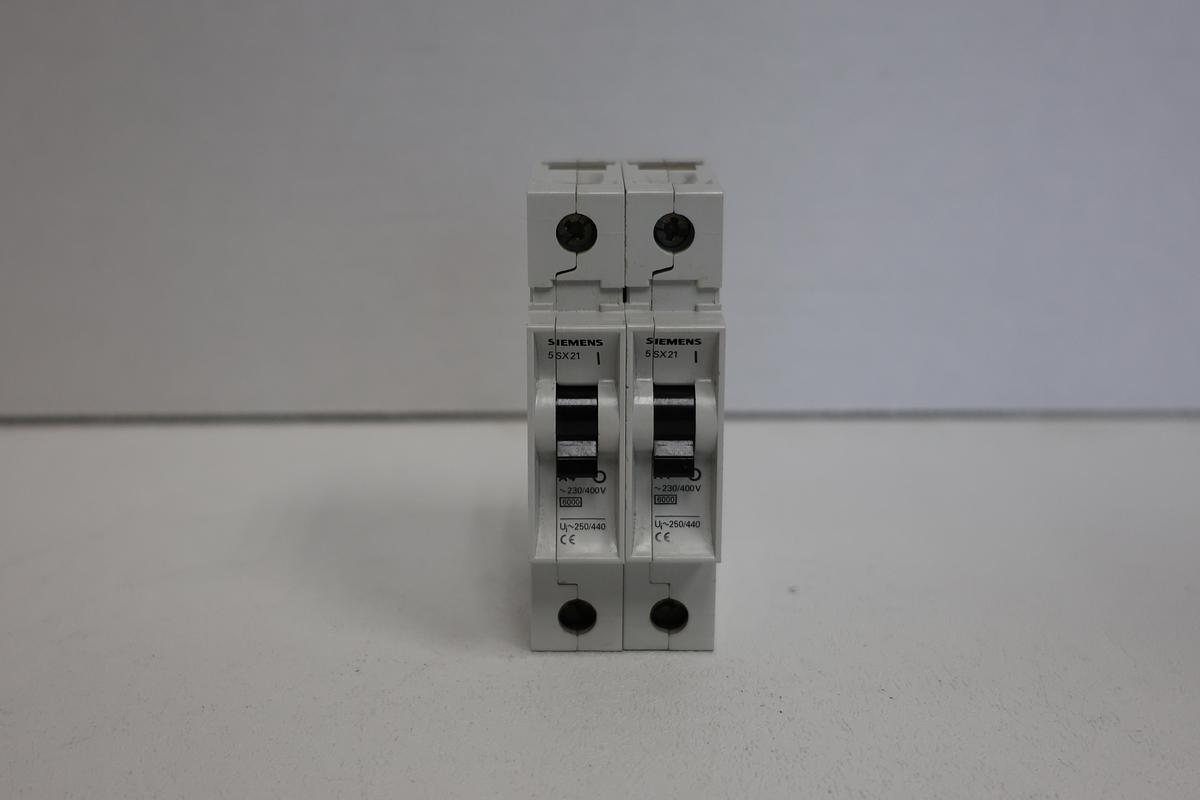 Used Siemens 5SX21 A4 Miniature Circuit Breakers – 4A – Single Pole – 230/400V AC – LOT OF 2