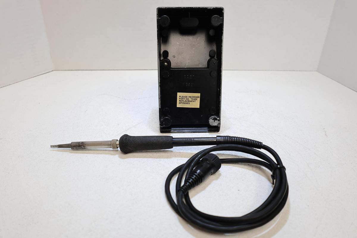 Used Weller I041 Soldering Iron Pencil w/ PH100 Stand & Cable Used