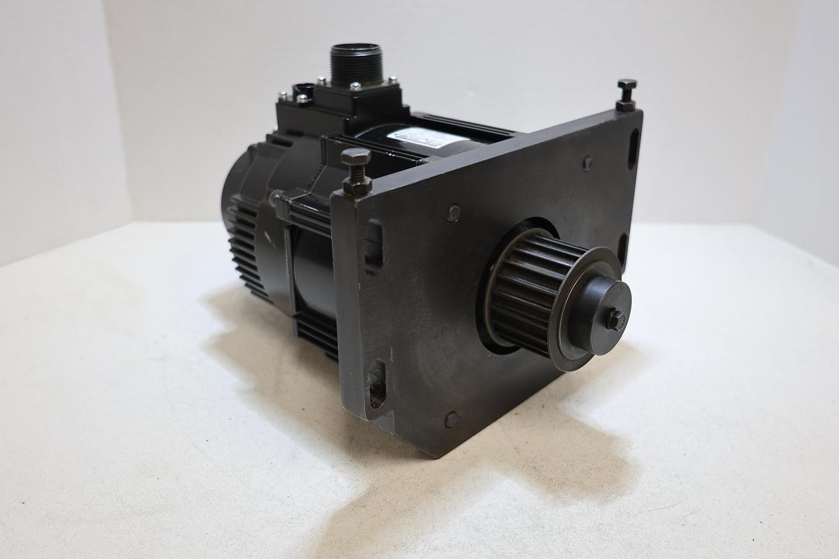 Used Yaskawa SGMGV-13ADA6H AC Servo Motor 1.3kW 400V w/ Timing Pulley Used