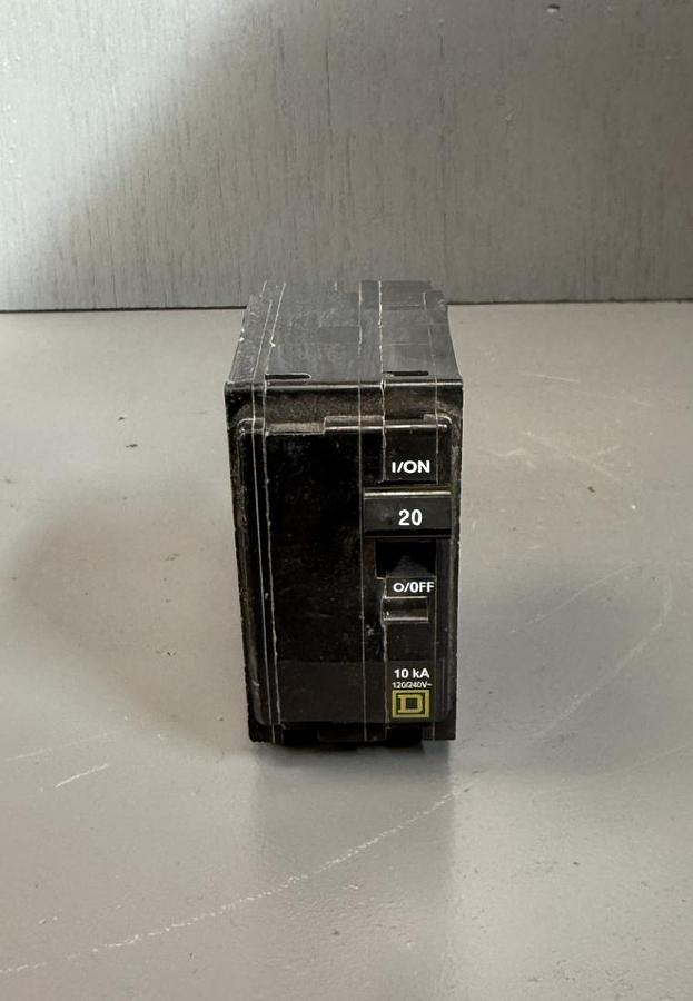 Used SQUARE D DP4075 TYPE/TIPO QO CIRCUT BREAKER, 120/240V GHA-117