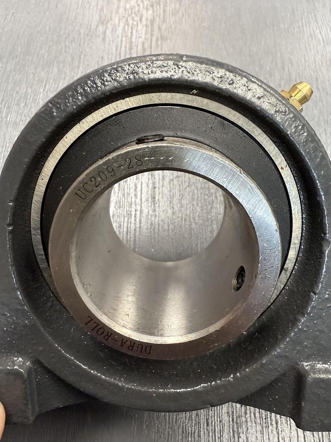 Used DURA-ROLL UC209-28 P209 PILLOW BLOCK BEARING 1-3/4 BORE GHB-57