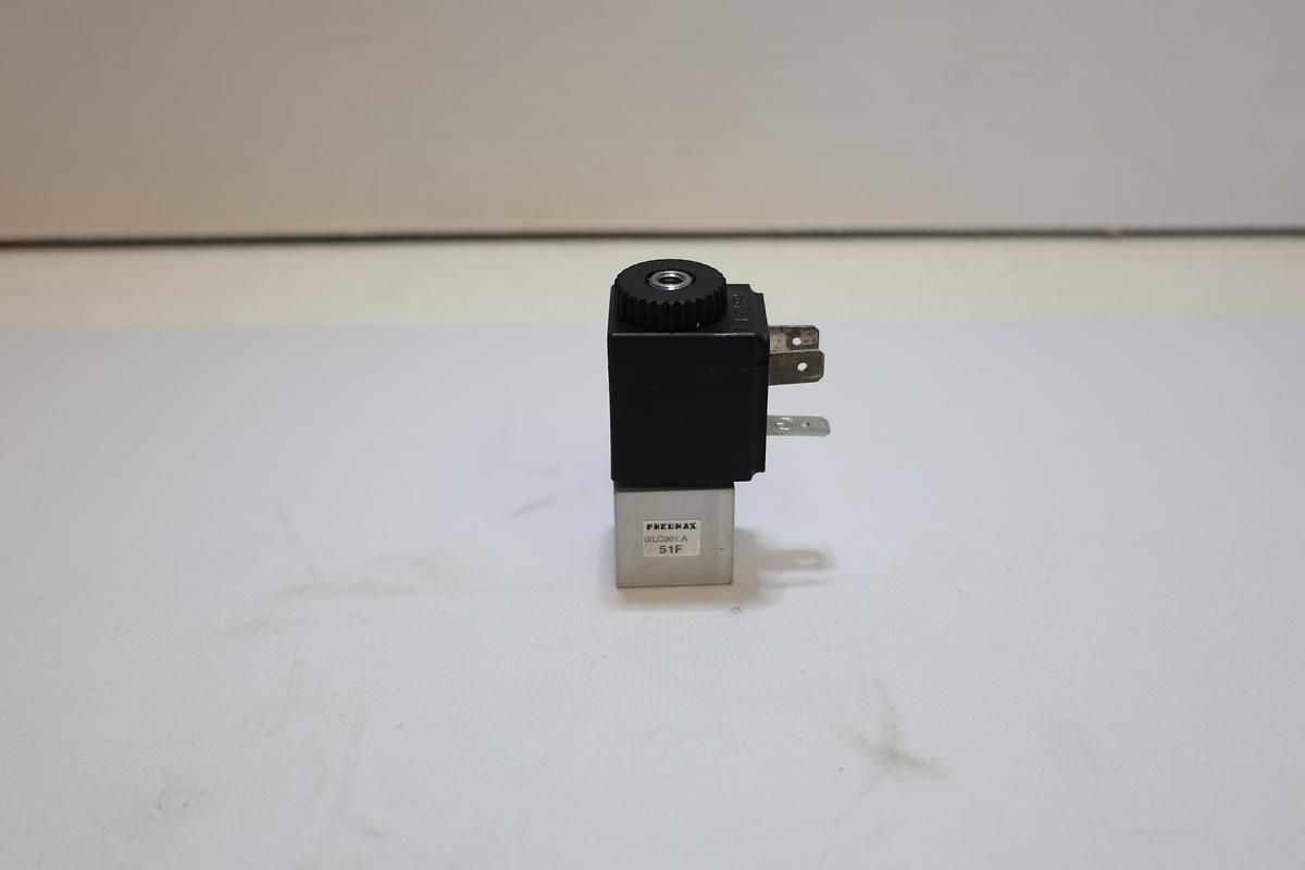 Used Pneumax OILC001.A Solenoid Valve MB5 24V DC 5W Pneumatic Valve