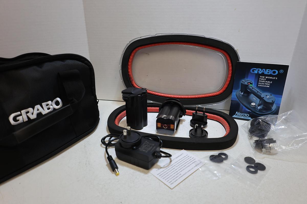 Used GRABO Cordless Electric Vacuum Lifter Suction Cups Lot of 2 Tested Working