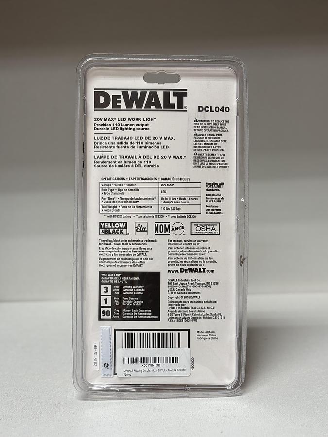 Used DEWALT DCL040 20V MAX LED Work Light / Flashlight, Light Output 110 lumen GHA-160