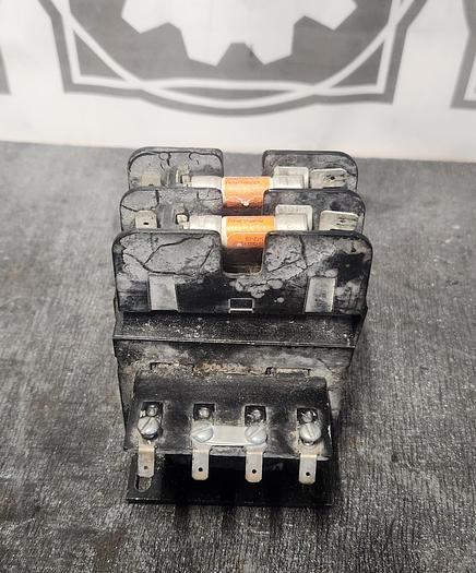 Used Acme E1A-413-0129 with Fuse Kit & Holders - GHB-69