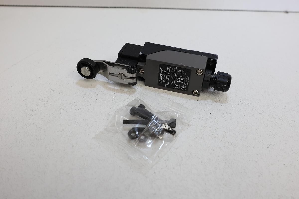 Honeywell SZL-VL-S-A-N-M Limit / Travel Switch New in Original Box GHA-185