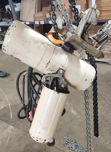 Used CM Loadstar Electric Chain Hoist Model F 1/2 TON 1/2 H.P. SPEED 16 F.P.M. - GHA-24