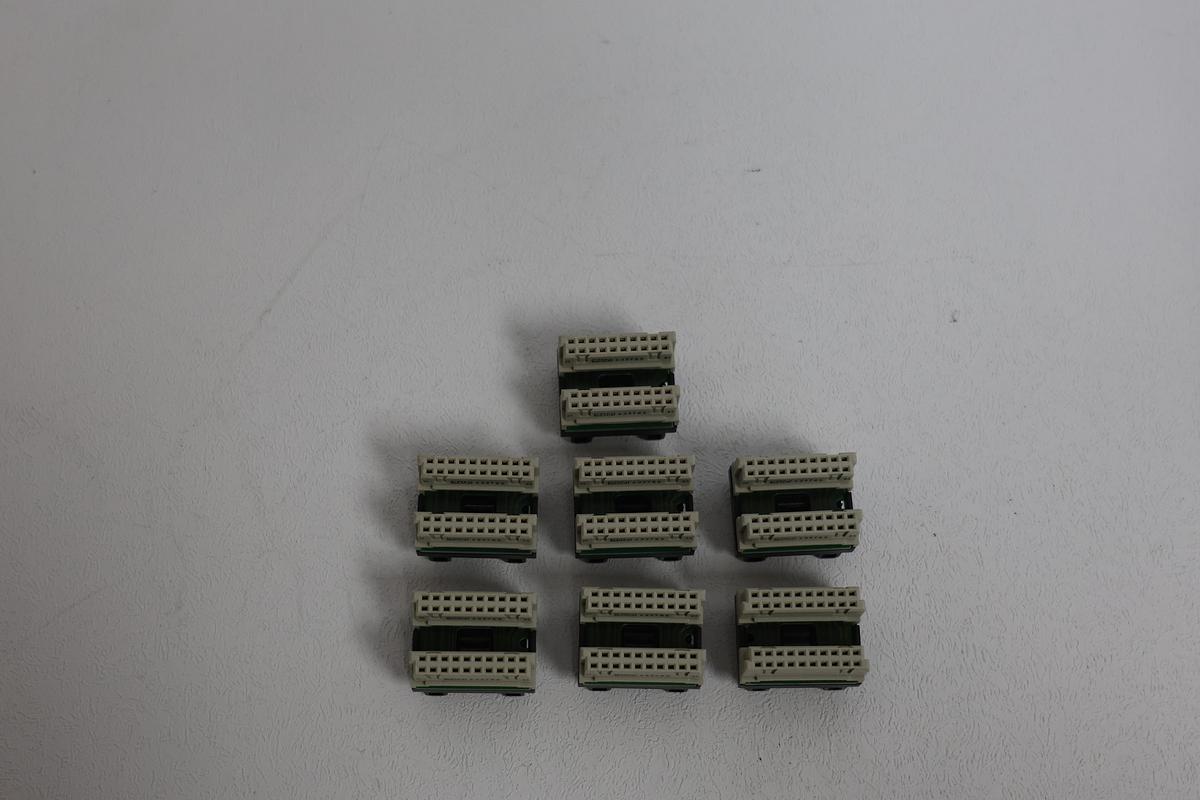 Used PILZ ERNI 433765 Safety Relay Connector Module PN 95425 Bus Connector Lot of 7 GHA-185