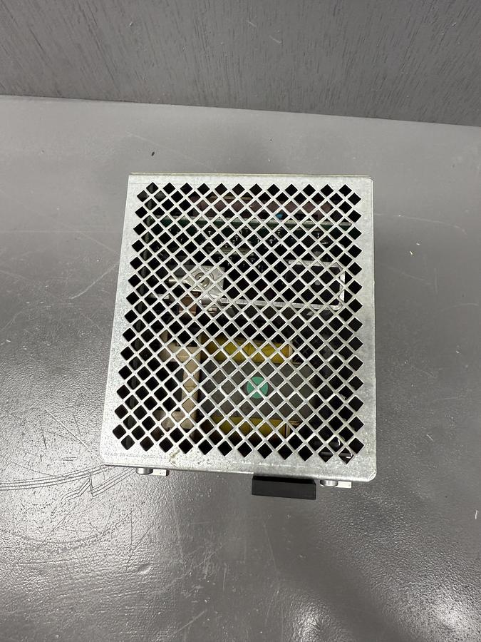 Used PULS SL10 Power Supply | 24V DC, 10A, Single Phase | DIN Rail Mount GHC-34