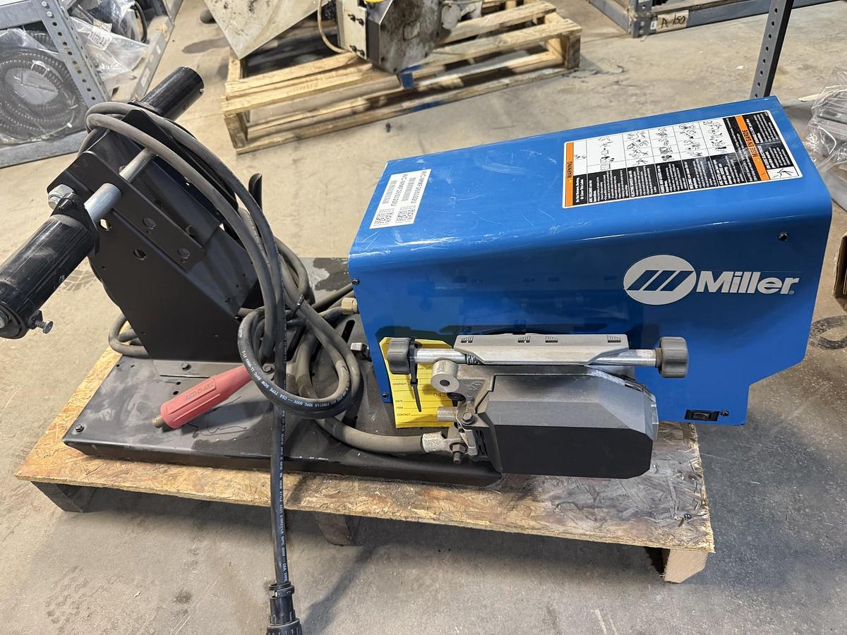Used MILLER 70 SEIRES 24V WIRE FEEDER GHA 