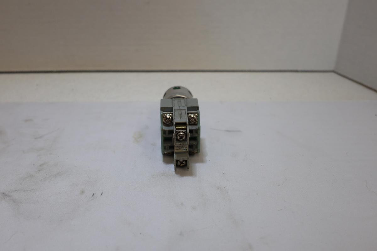 Used IDEC R491 Green Pilot Indicator Light Panel Mount Industrial UsedIDEC