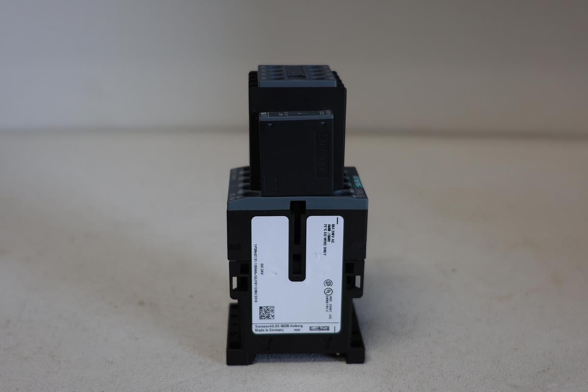 Used Siemens Industrial Electrical Components – 3RH2131-1BB40 / 3RT2916-1DG00 / 3RH2911-1FA40