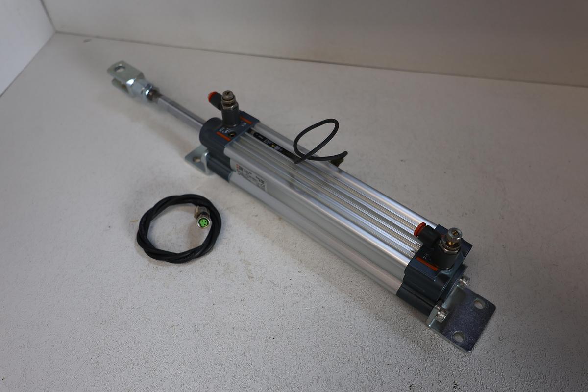 Used Metal Work Pneumatic Cylinder – ISO 15552 Series 3 (32mm Bore x 125mm Stroke) PN:1213320125CN