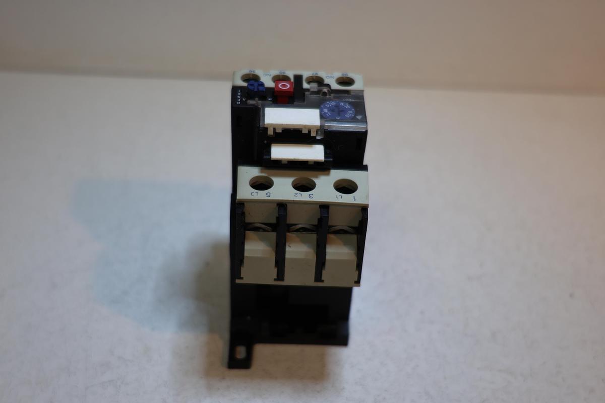 Used Telemecanique LR2 D1303 Thermal Overload Relay with LA7-D1064 Auxiliary Contact Block /Used 