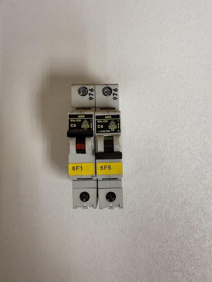 Used AEG Elfa E81 C6 Circuit Breaker ~230/400 GHC-38