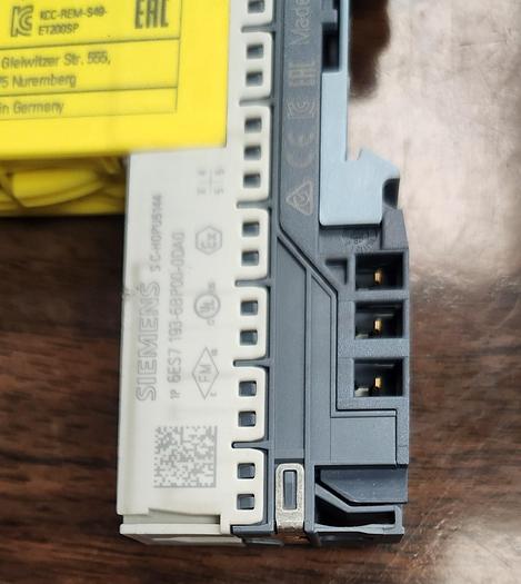 Used Siemens S7 6ES7 136-6BA00-0CA0, 193-6PA00-0AA0, 193-6BP00-0DA - GHA-49
