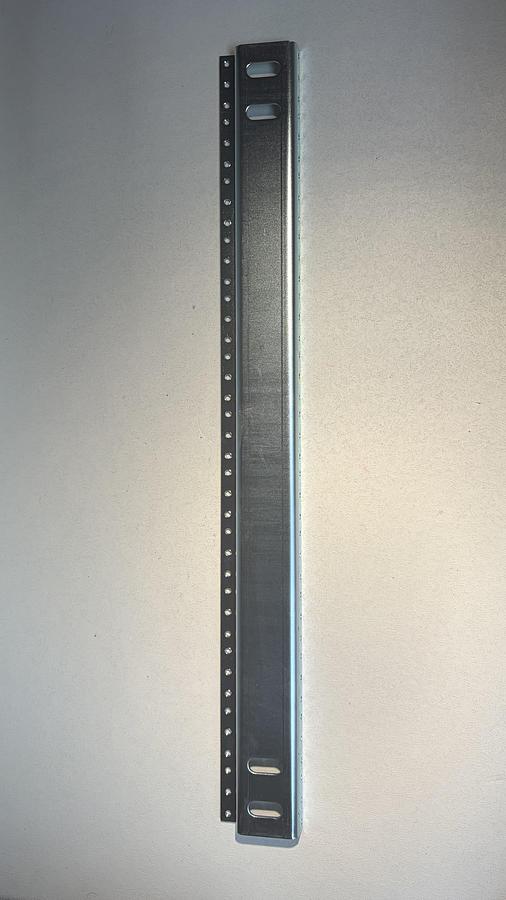 HAMMOND CCR63TZPL Mounting Rails / Brackets – 10-Gauge Steel (Pair) GHC-16