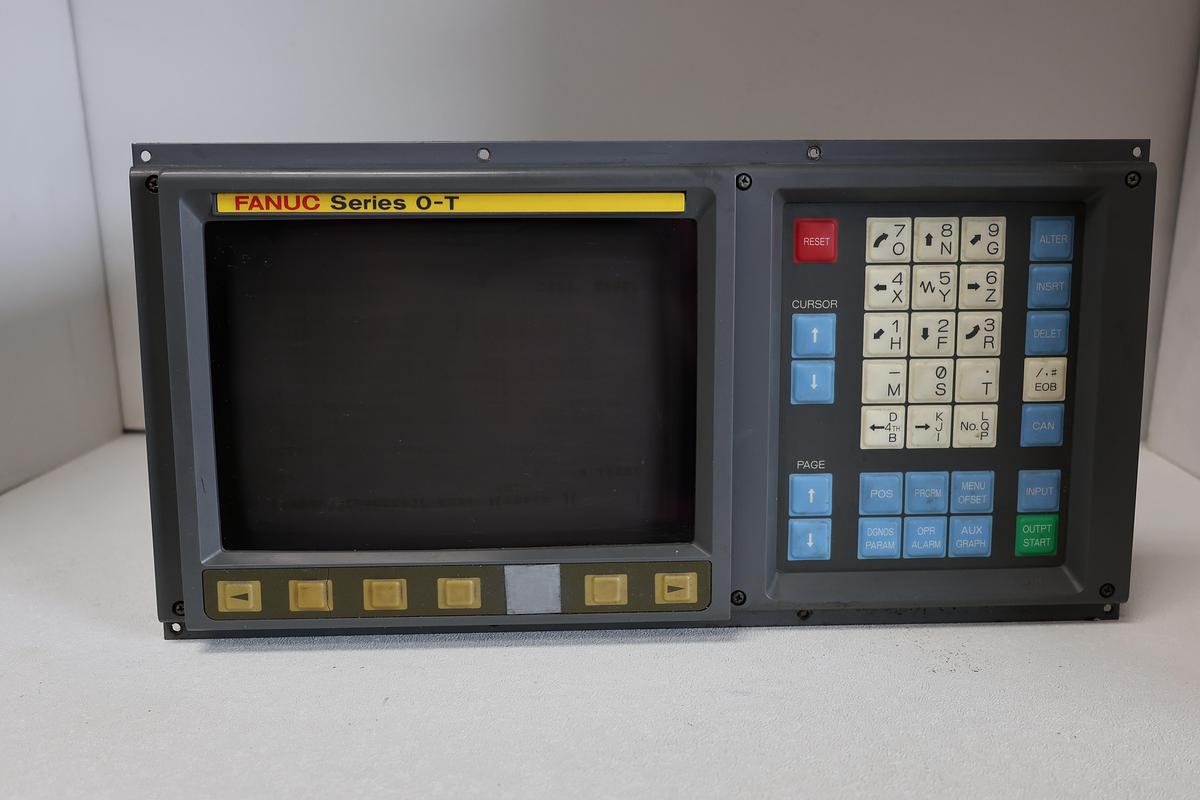 Used Fanuc Control board A02B-0091-C042 w/ Totoku A61L-0001-0093 9" CRT monitor