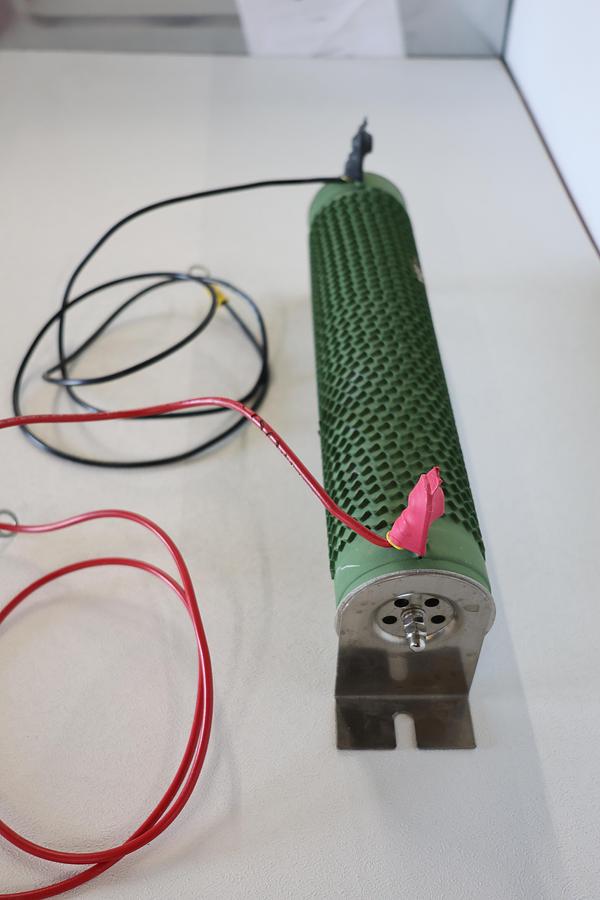 Used 1000W 10 Ohm Wirewound Power Resistor 10Ω J Industrial Load Brake Resistor