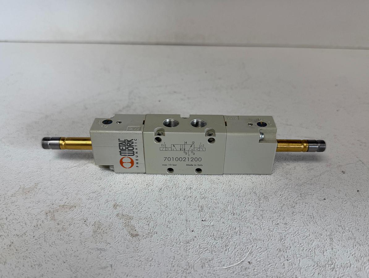 Used Metal Work Pneumatic 7010021200 Solenoid Valve 5/2 Bistable 1/8" Port GHGC-15