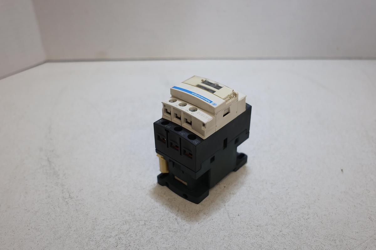 Used Telemecanique LC1D12 Contactor 3-Pole 25A 690V AC w/ LAD4RCU RC Suppressor Module