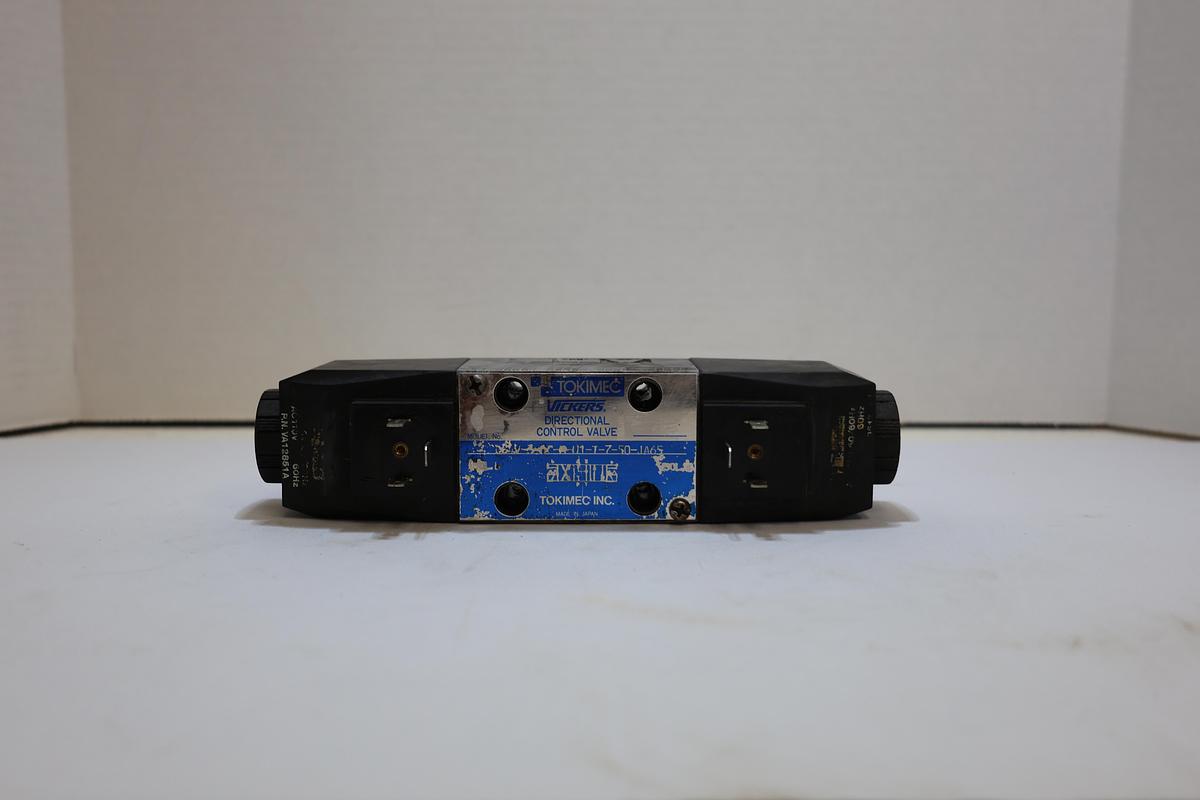 Used TOKIMEC DG4V-3-6C-M-U1-T-7-50-JA65 Directional Control Valve – Hydraulic Solenoid Valve 