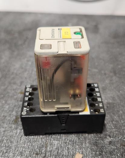 Used Telemecanique RUN33A22 250VAC Relay Module with Socket RUZ 1A - GHA-104