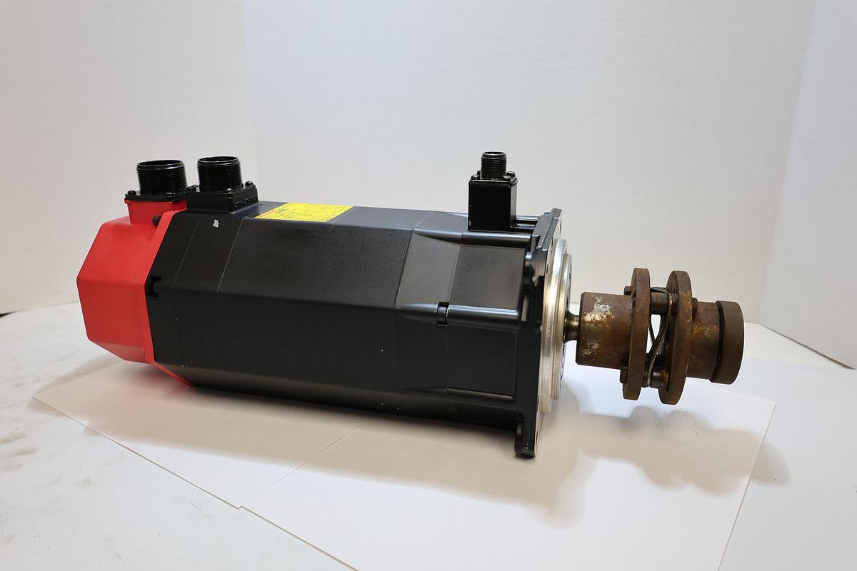 Used Fanuc A06B-0127-B177 AC Servo Motor 0S/2000 1kW 2000RPM w/Brake Used