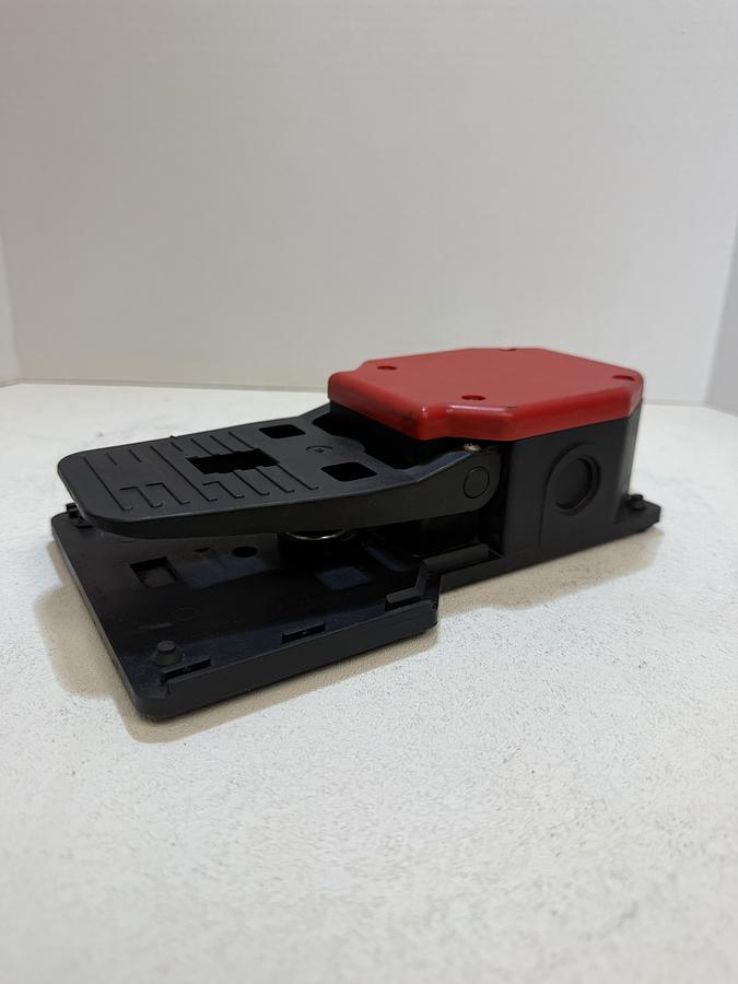 Used Pizzato PX1-3186 Industrial Foot Pedal Switch AC15 6A/250V IP53