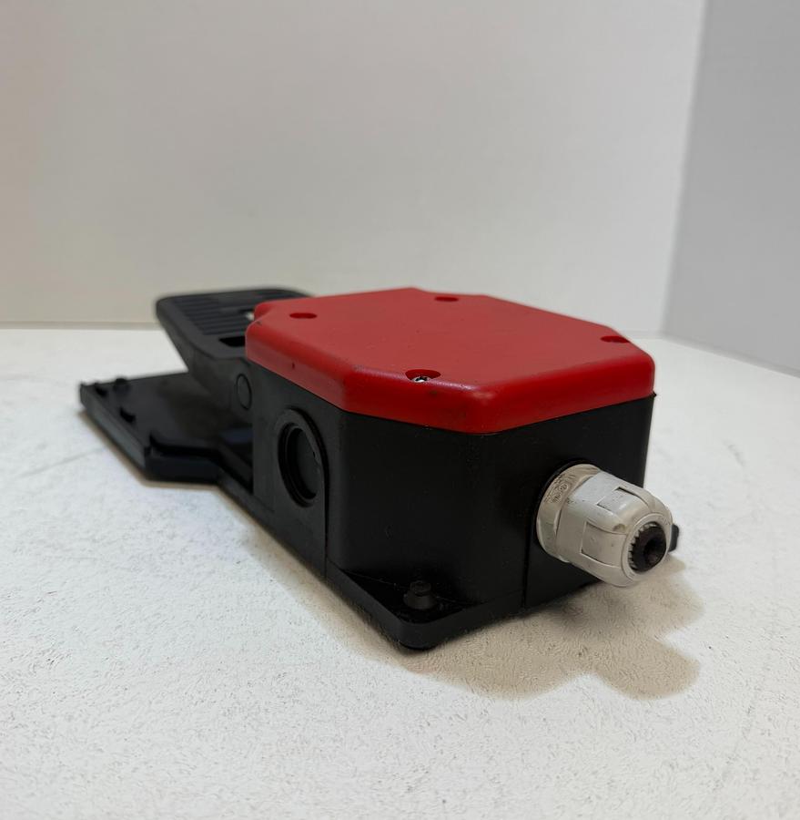 Used Pizzato PX1-3186 Industrial Foot Pedal Switch AC15 6A/250V IP53