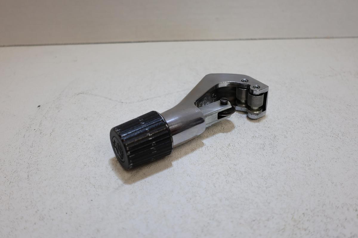Used Imperial Eastman TC1000 Tube Cutter 4mm-28mm