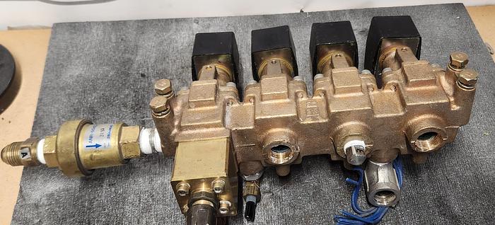 Used Solenoid Valve Ass'y w/Saginomiya ANR604G1 & (4)CKD GAP1X Solenoids - GHB-47