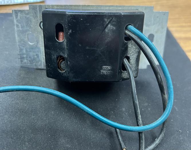 Used Leviton 6616-1XI 5 Amp 120 Volt Ac 60Hz Single-Pole Rotary Fan Speed Control - GHA-63