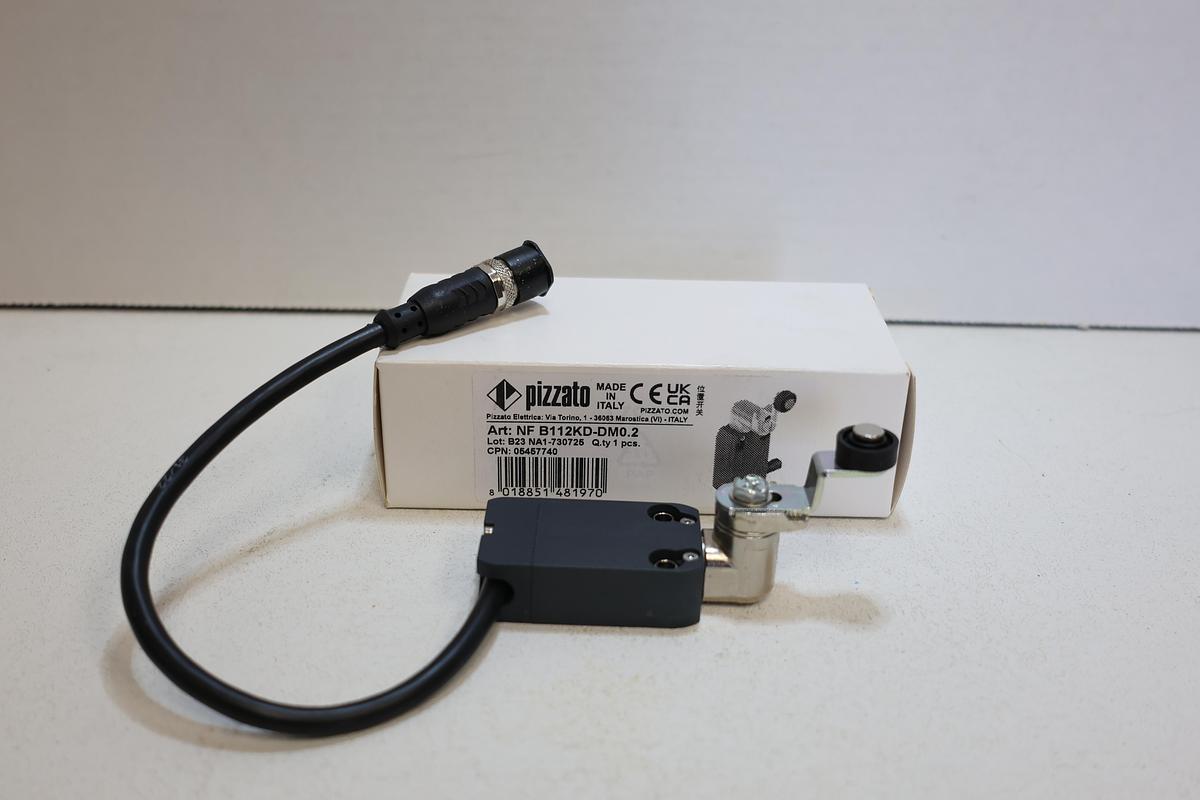Pizzato NF B112KD-DM0.2 Roller Lever Limit Switch w/ Cable NEW