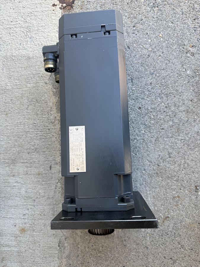 Used SIEMENS 1FT6064-1AF71-4AH1 SERVOMOTOR 291V 5A