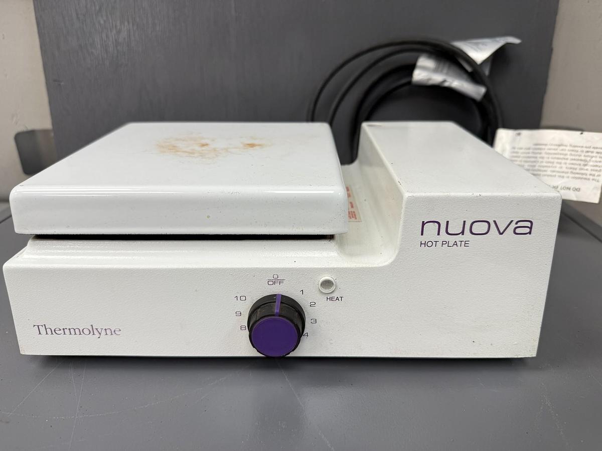 Used THERMOLYNE/BARNSTEAD HP18325 HOT PLATE 7X7 GHA-SS6