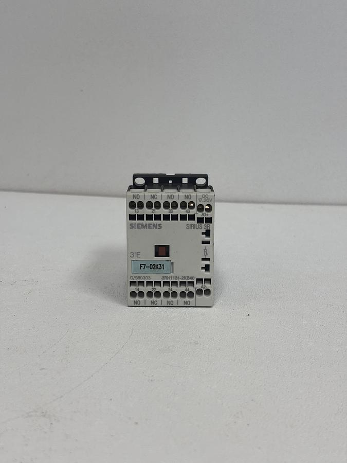 Used Siemens 3RH1131-2KB40 Control Relay GHC-40