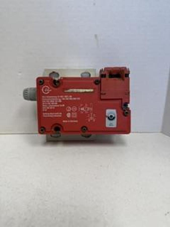 Used Safety door lock switch TZMW /MS 24VDC GHB-40