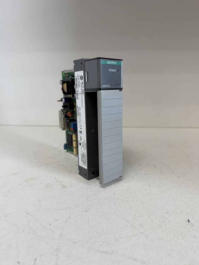 Used Allen Bradley SLC 500 1746-NO4V Ser A Analog Output Module GHA-185