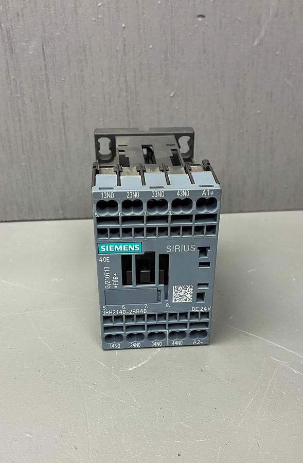 Used Siemens 3RH2140‑2BB40 Contactor Relay – 4 NO Contacts, 24 V DC GHC-36
