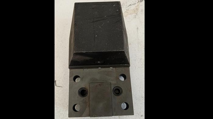 Used Sandvik C6-TRE-DO-B Manual Clamping Unit w/C6-CP-01 Cover - 58