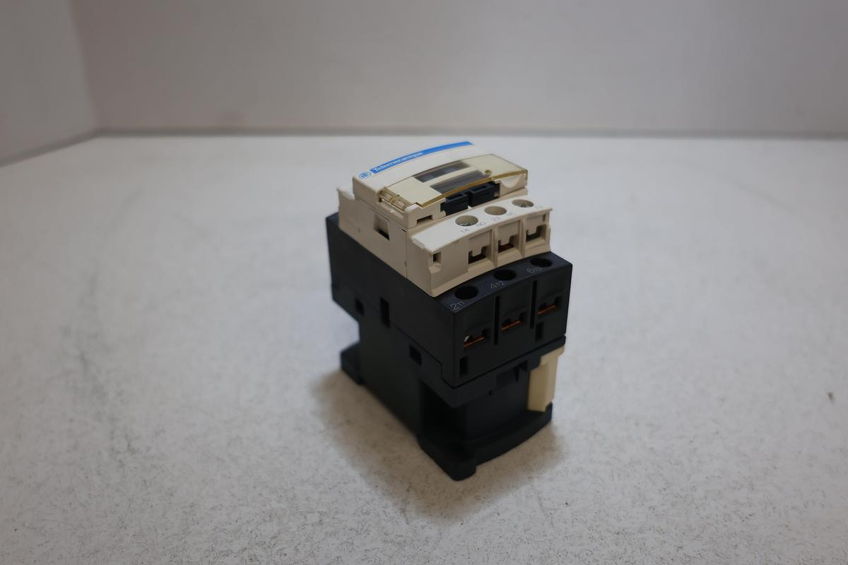 Used Telemecanique LC1D12 Contactor 3-Pole 25A 690V AC w/ LAD4RCU RC Suppressor Module