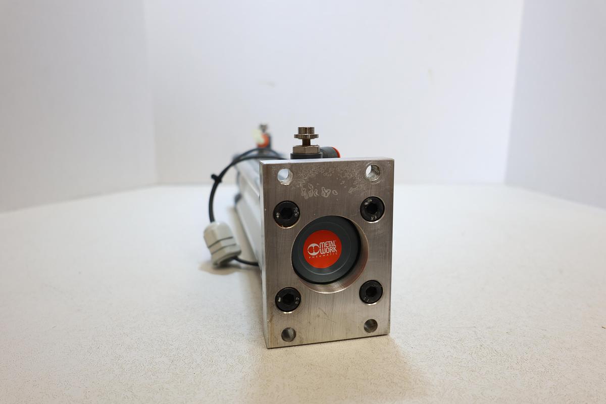 Used Metal Work Pneumatic 1213500200CN